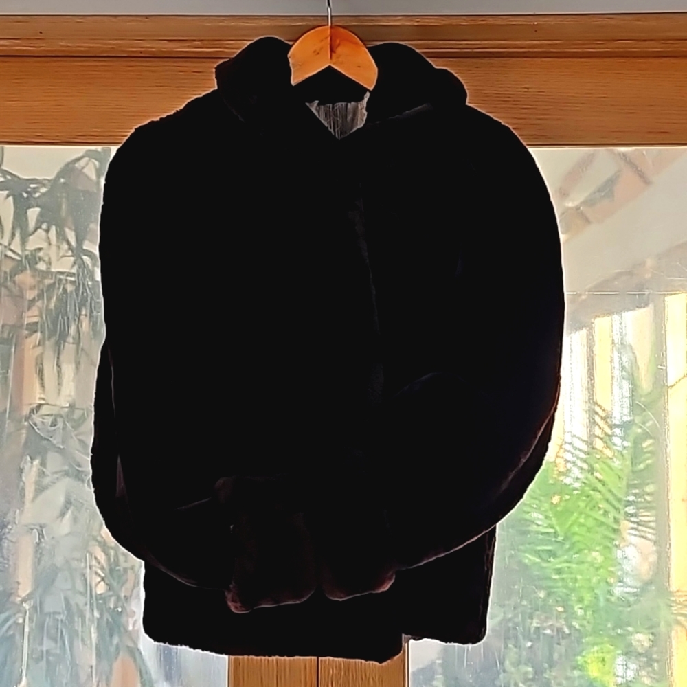 Vintage  Mouton jacket.  Deep  rich plush brown.